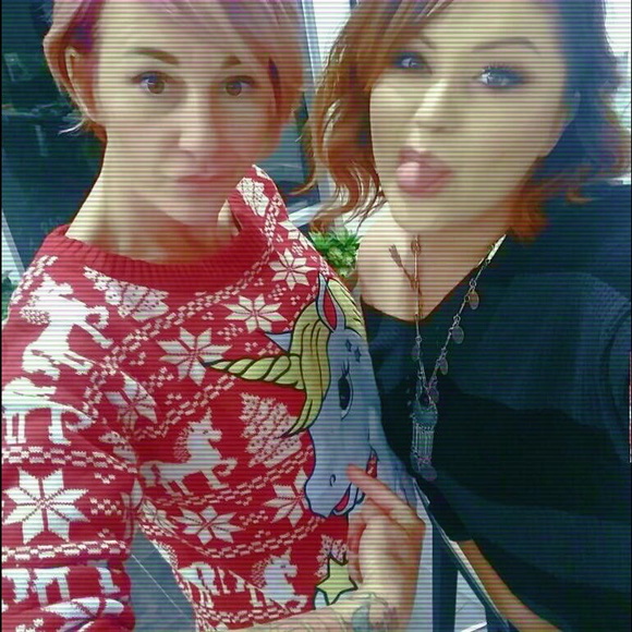 Meet your Posher, Stacy - Picture 3 of 5